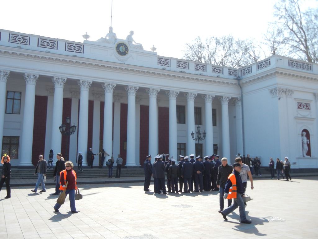 На Юморине охраняли порядок и чистоту более тысячи милиционеров и дворников - Одесская Юморина 2011