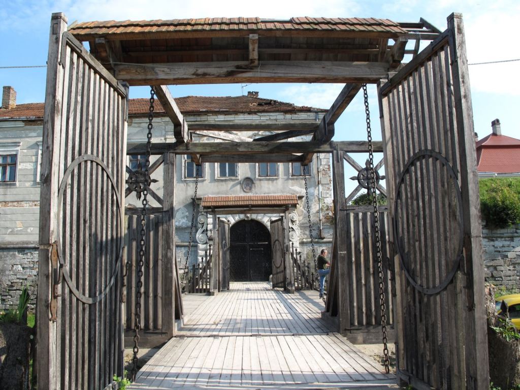 Фото 2 - Золочев, Западная Украина