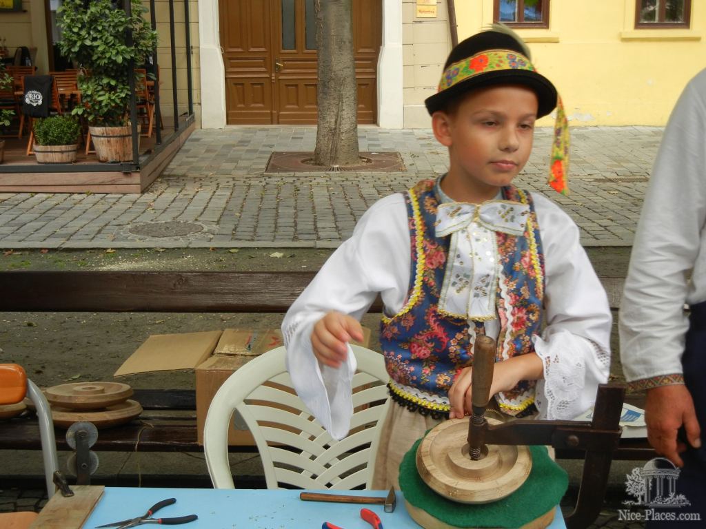 Фото 23 - Ярмарка "Дни народного творчества в Словакии" 2012