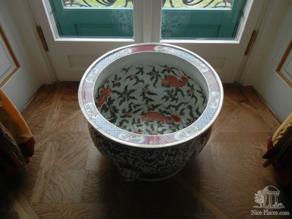 Такие в 18 веке были аквариумы для рыбок - Замок Фертёд - венгерский Версаль