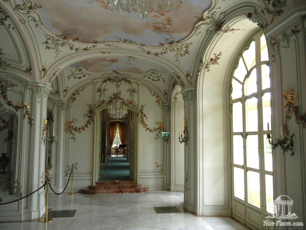 Летняя столовая с выходом в парк - Замок Фертёд - венгерский Версаль