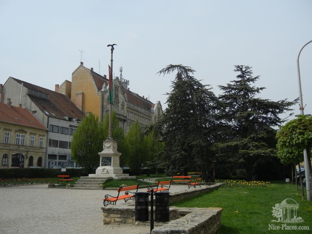Приятный сквер - Шопрон - второй по красоте город Венгрии